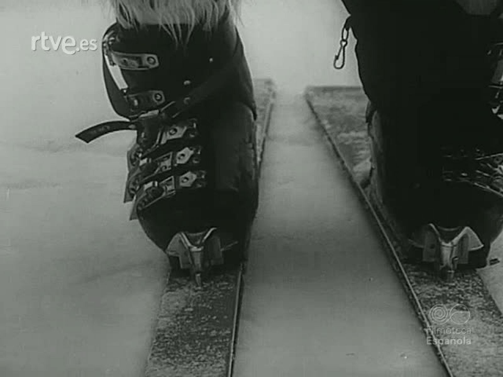 NOT N 1677 B - NO-DO | Ver