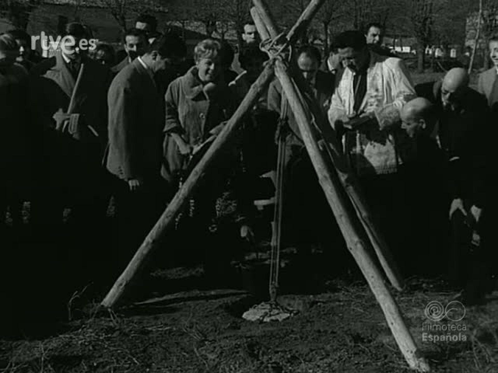 NOT N 939 A - NO-DO | Ver