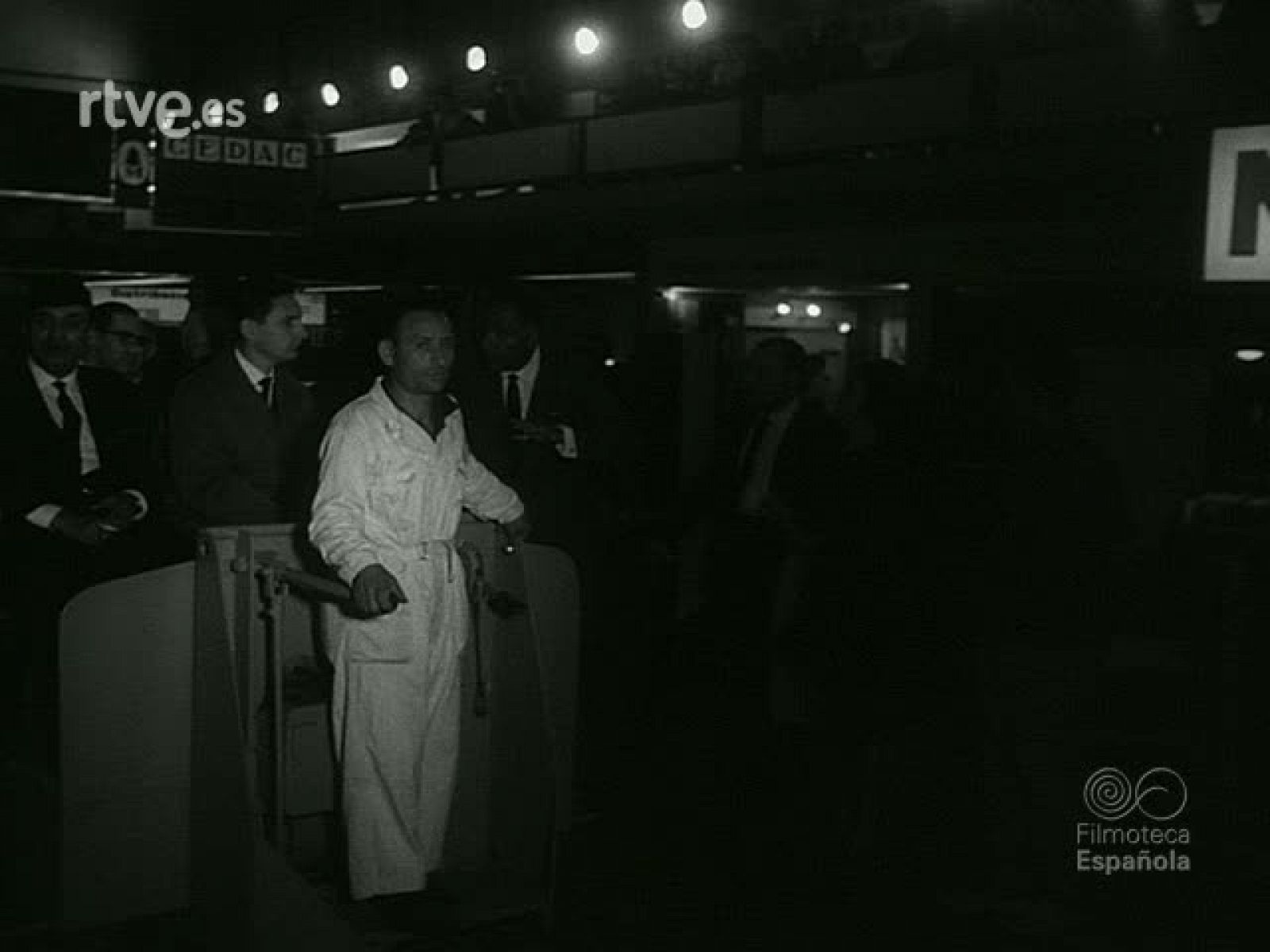 NOT N 1076 B - NO-DO | Ver