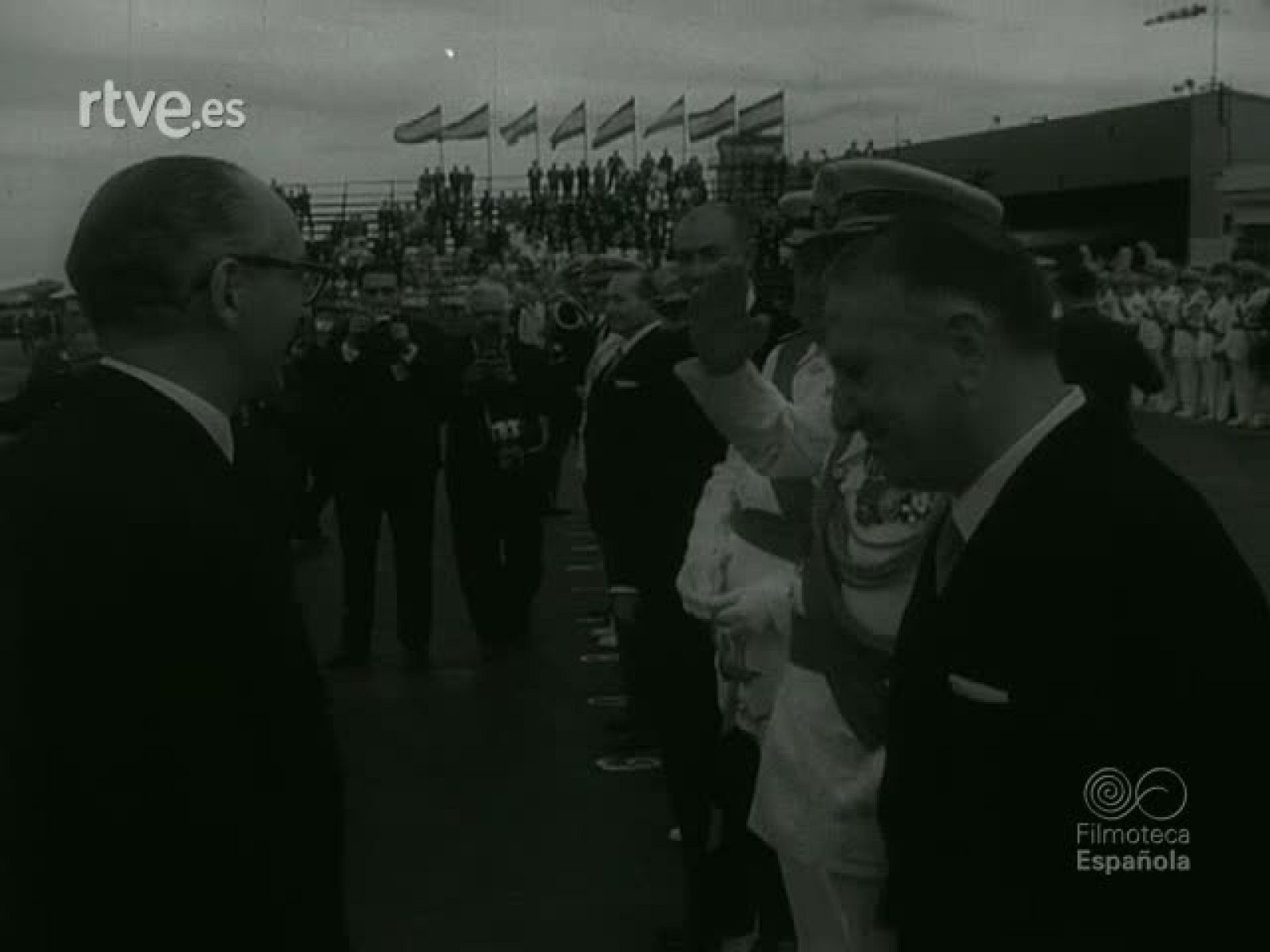 NOT N 915 A - NO-DO | Ver