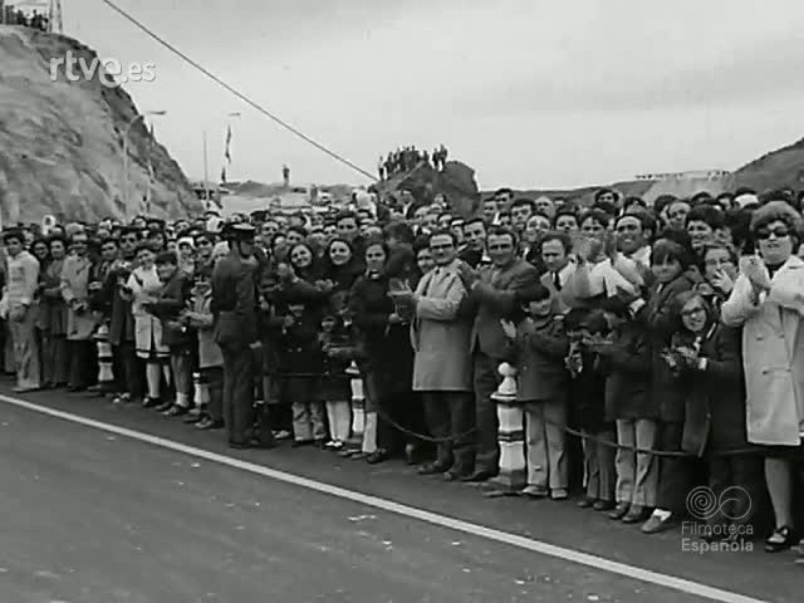 NOT N 1528 B - NO-DO | Ver