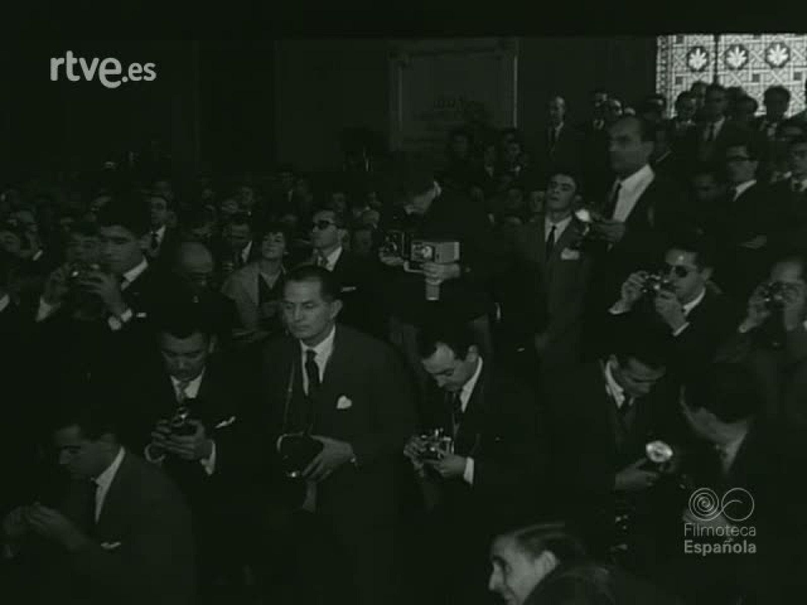 NOT N 930 C - NO-DO | Ver