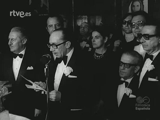 NO-DO - NOT N 1562 A