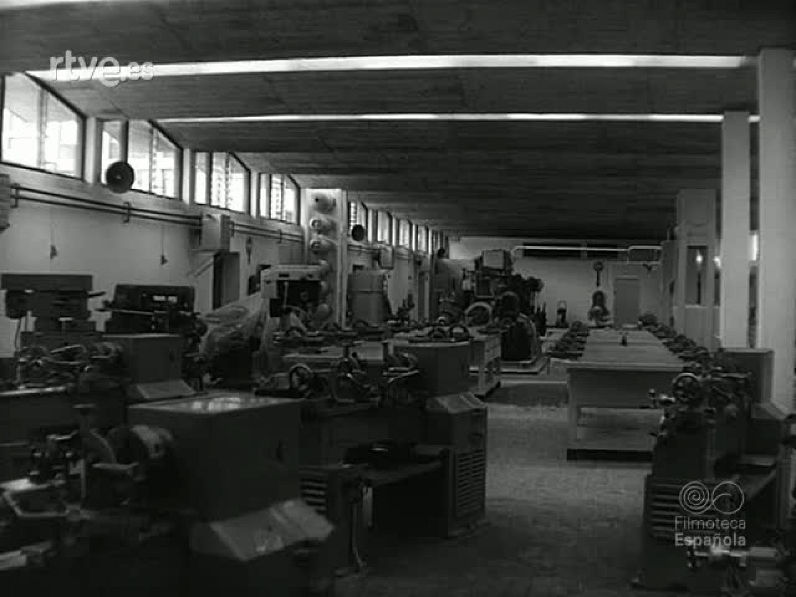 NOT N 1205 A - NO-DO | Ver