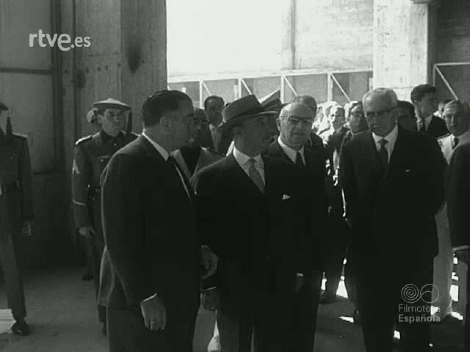 NOT N 976 A - NO-DO | Ver