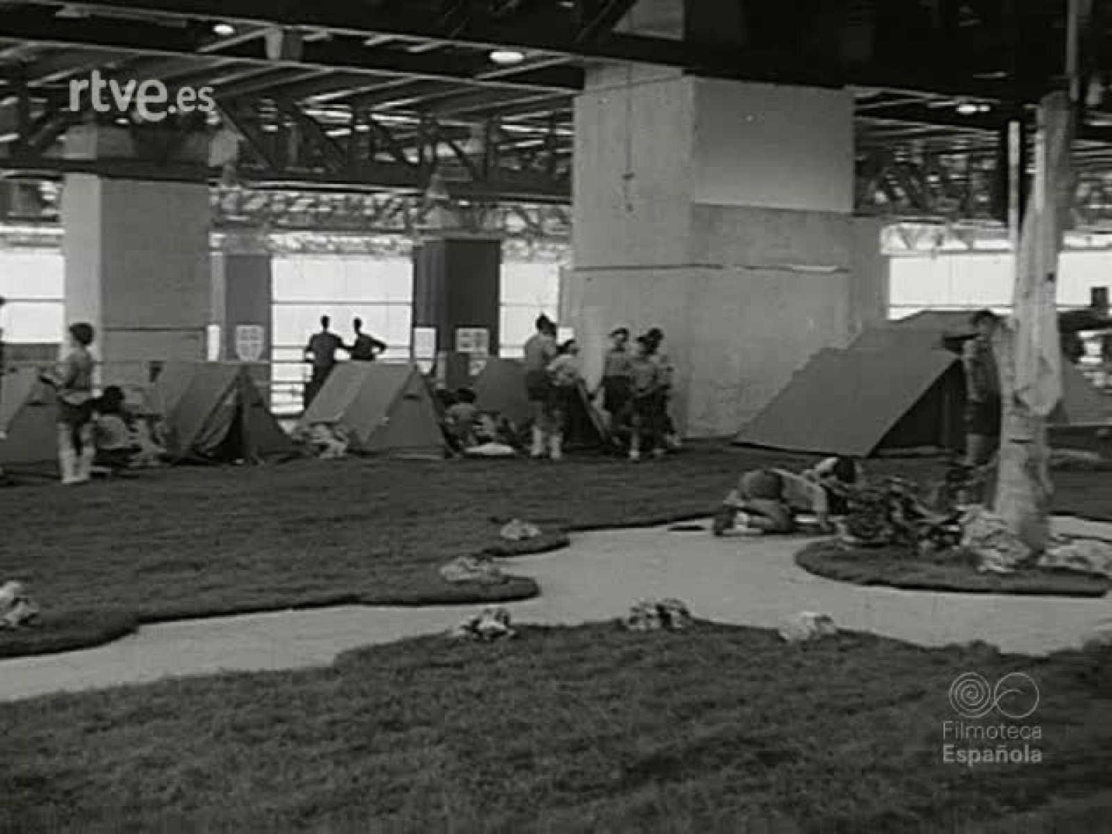 NOT N 1592 B - NO-DO | Ver