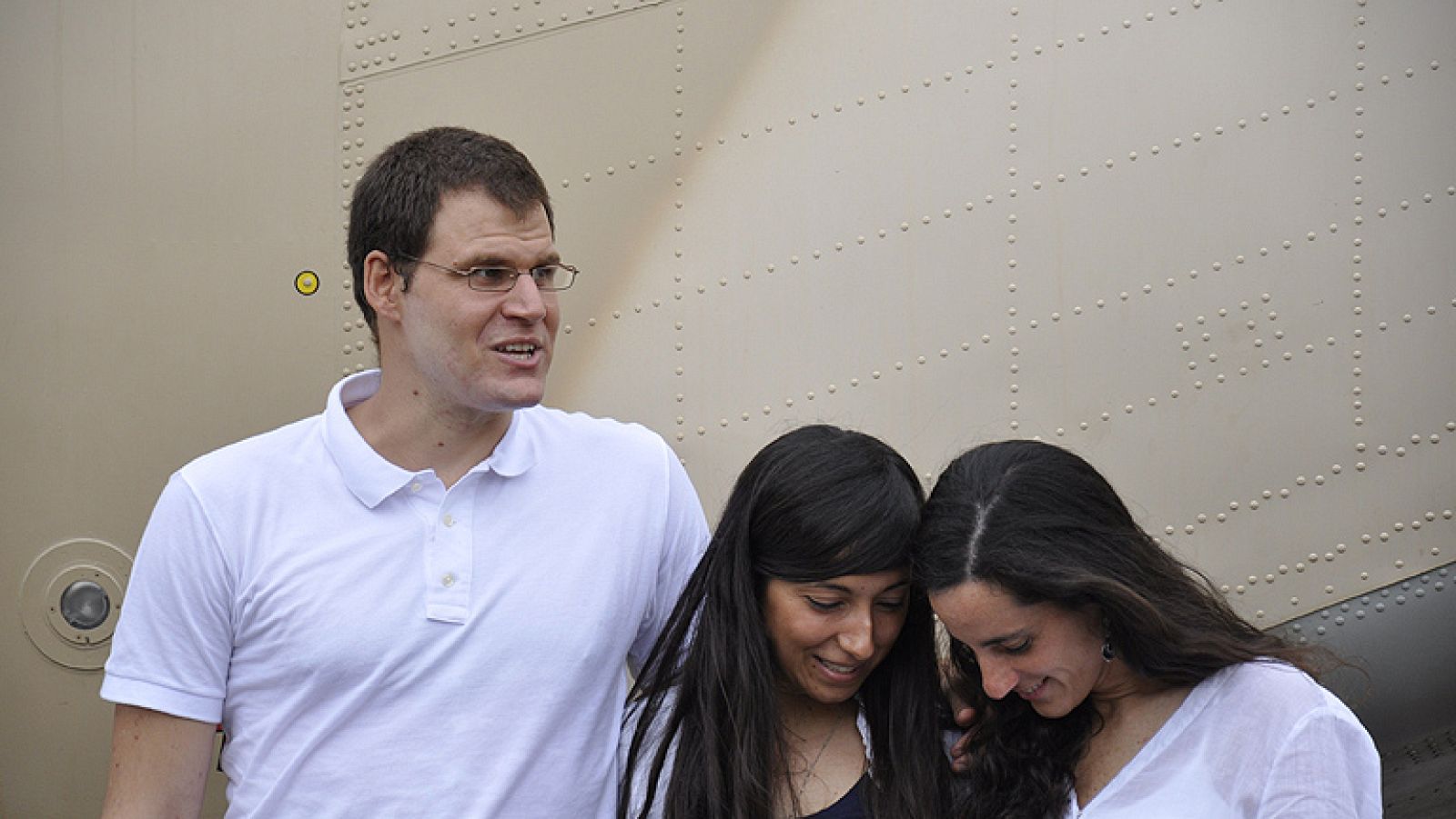 Los dos cooperantes liberados en Mali llegan a España