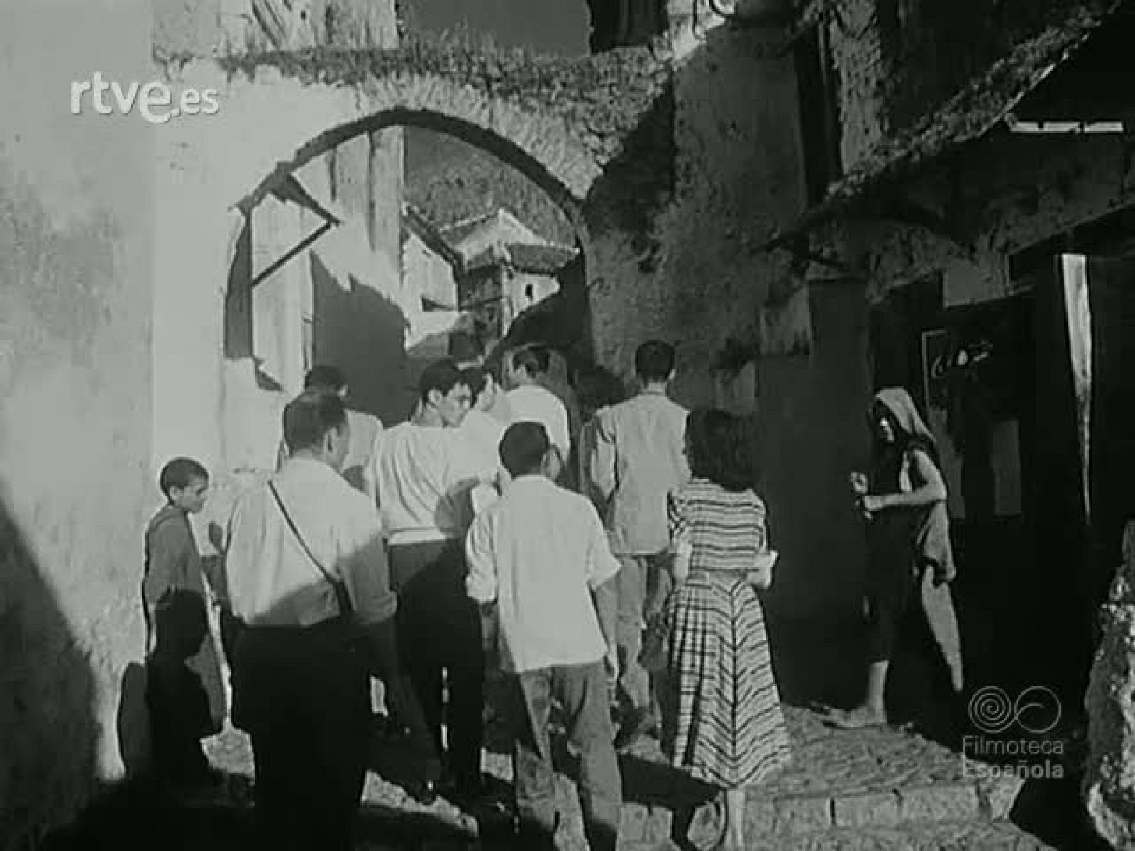 NOT N 452 B - NO-DO | Ver