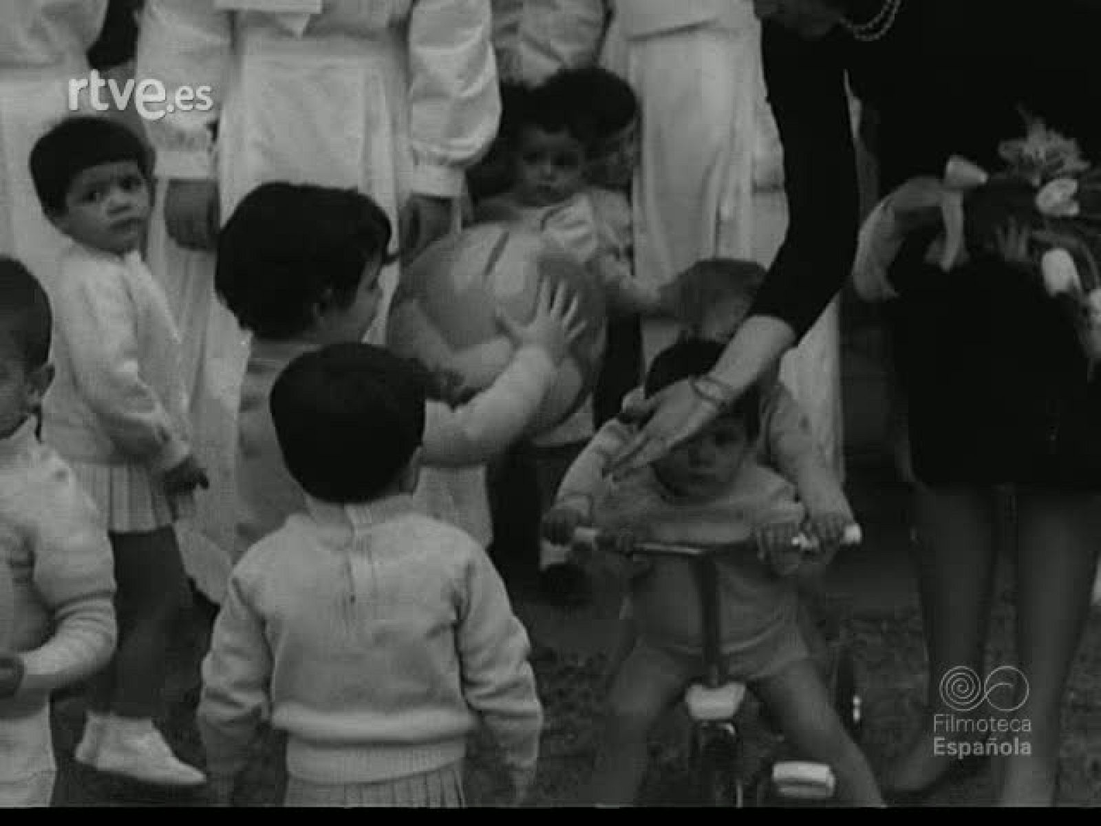 NOT N 1111 B - NO-DO | Ver