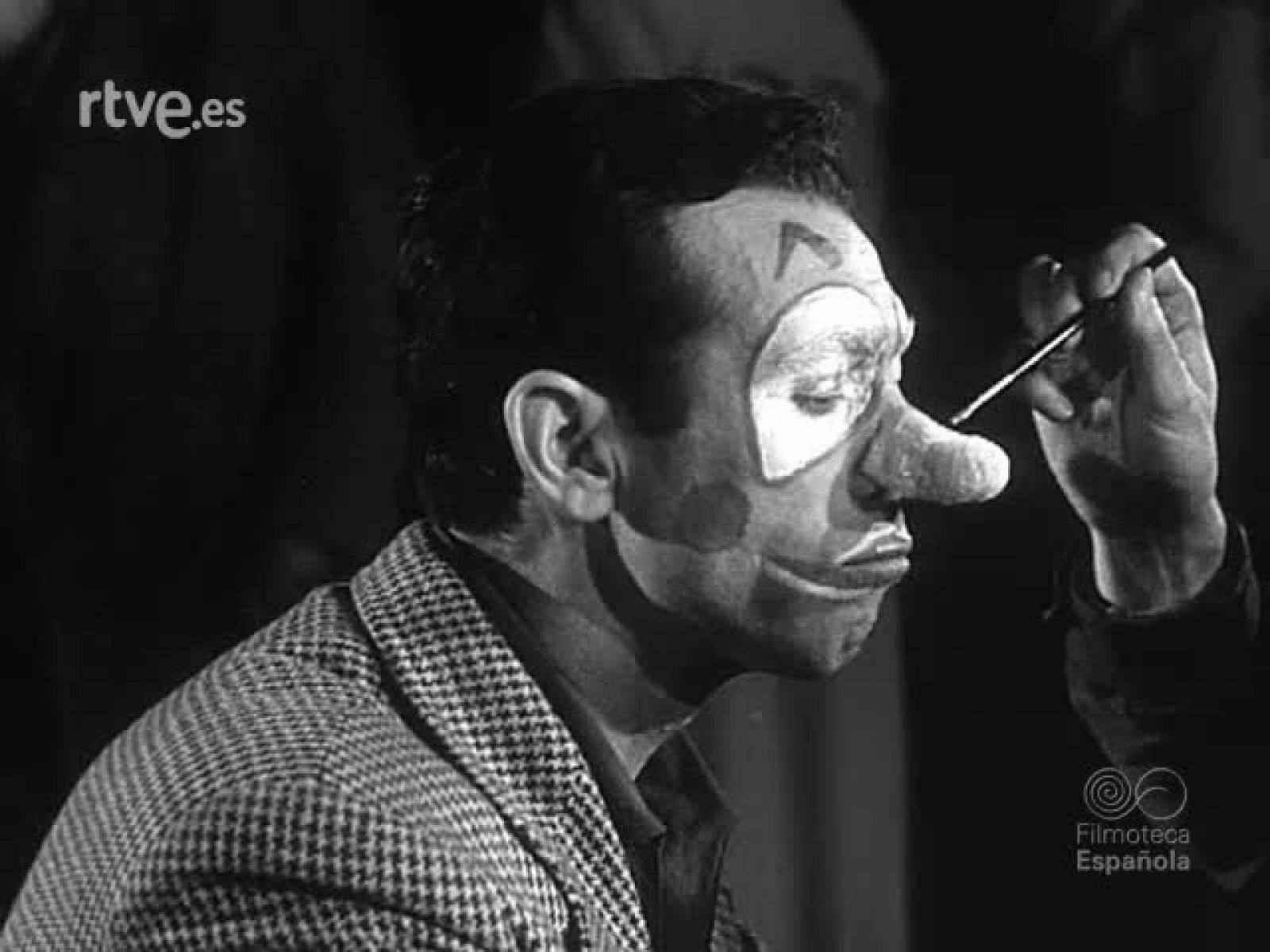 NOT N 738 B - NO-DO | Ver