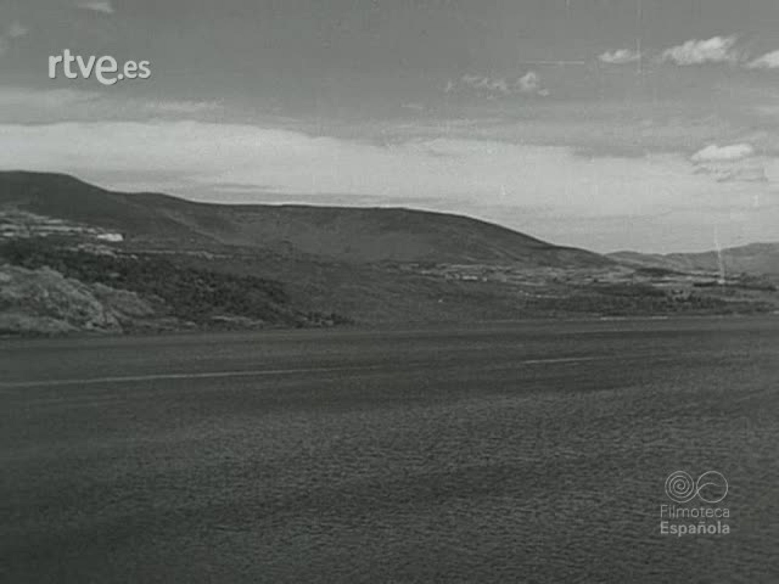 NOT N 704 B - NO-DO | Ver