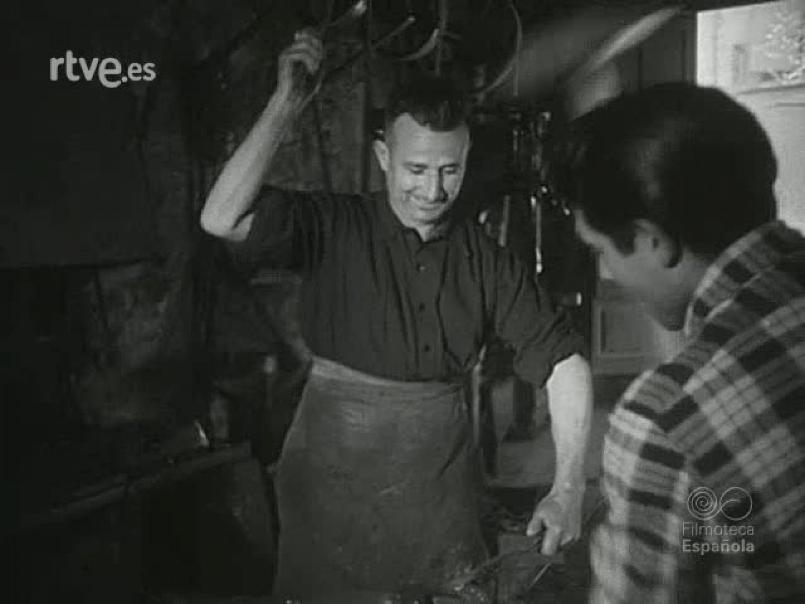 NOT N 745 B - NO-DO | Ver