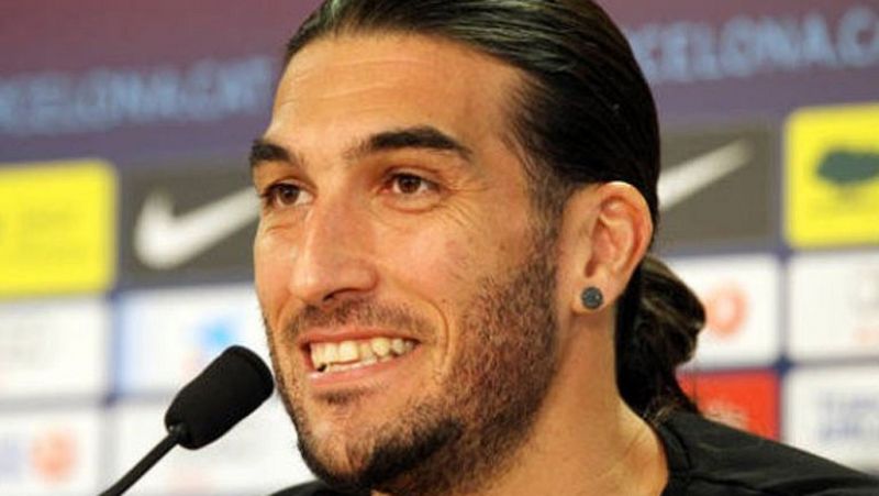 El guardameta suplente del FC Barcelona, José Manuel Pinto, no ve a Casillas ganando un Balón de Oro, porque "aunque haya hecho una gran temporada, otros jugadores han marcado más la diferencia.