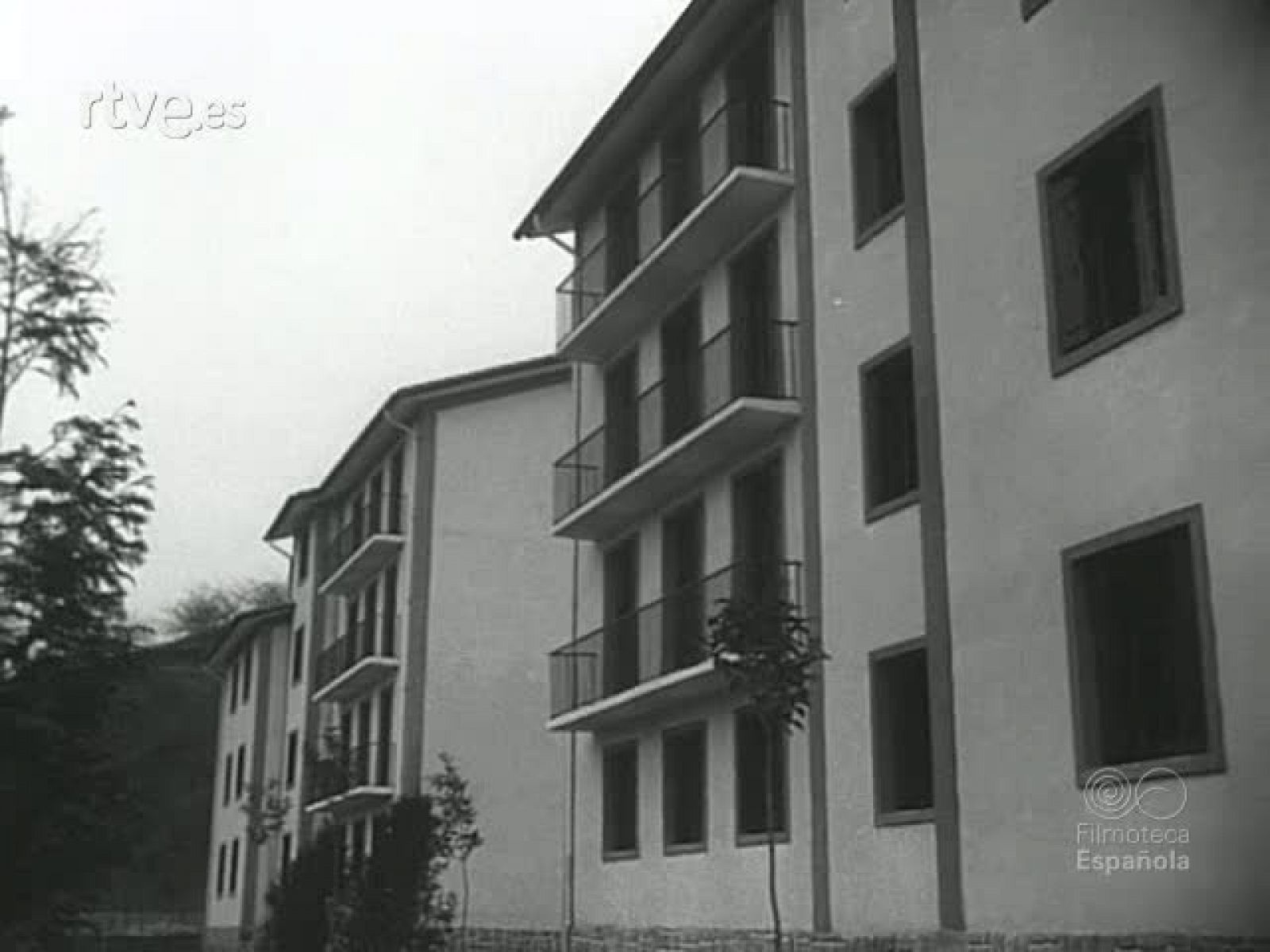 NOT N 676 B - NO-DO | Ver