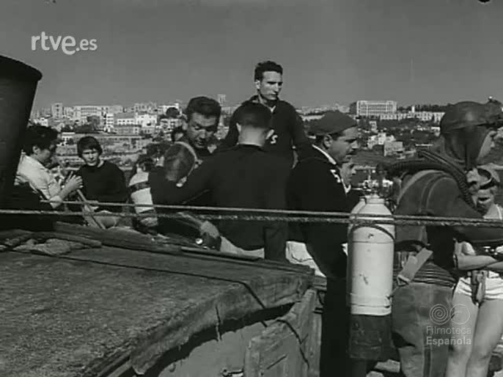 NOT N 827 A - NO-DO | Ver