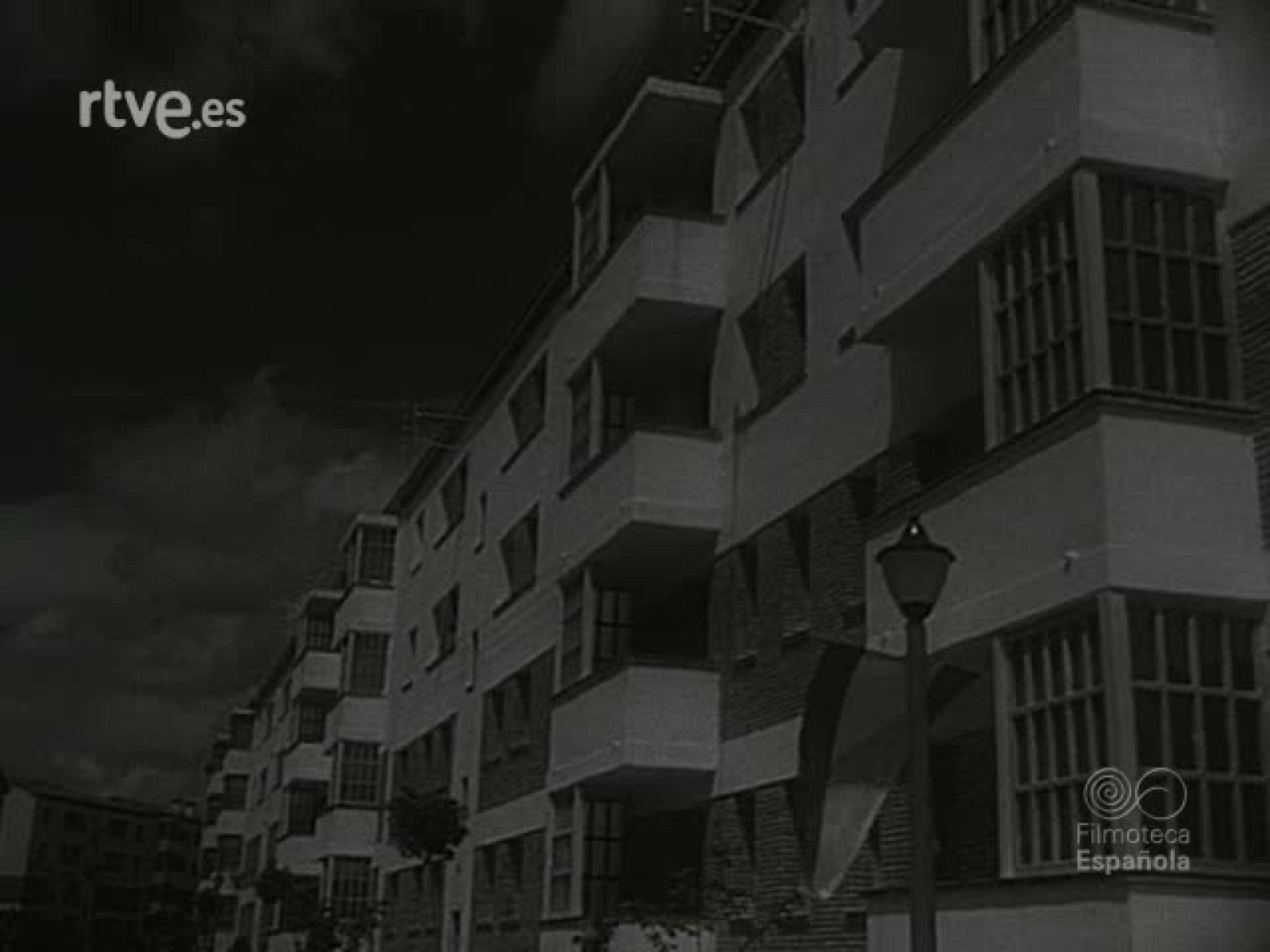 NOT N 748 B - NO-DO | Ver