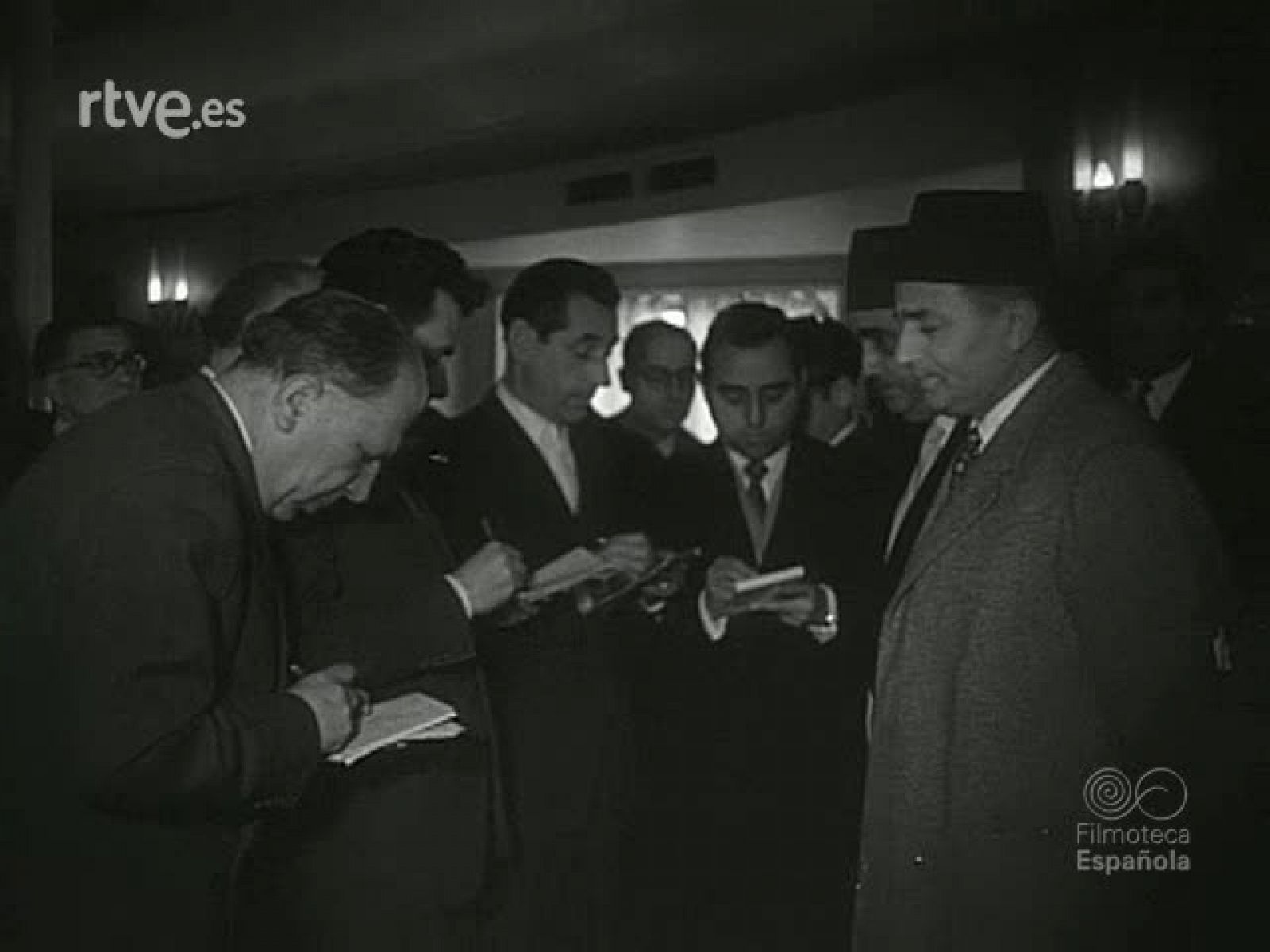 NOT N 734 A - NO-DO | Ver