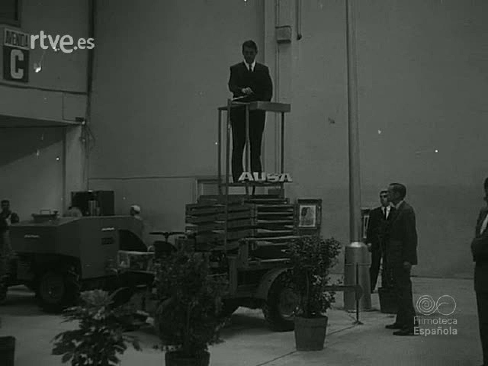 NOT N 1293 A - NO-DO | Ver