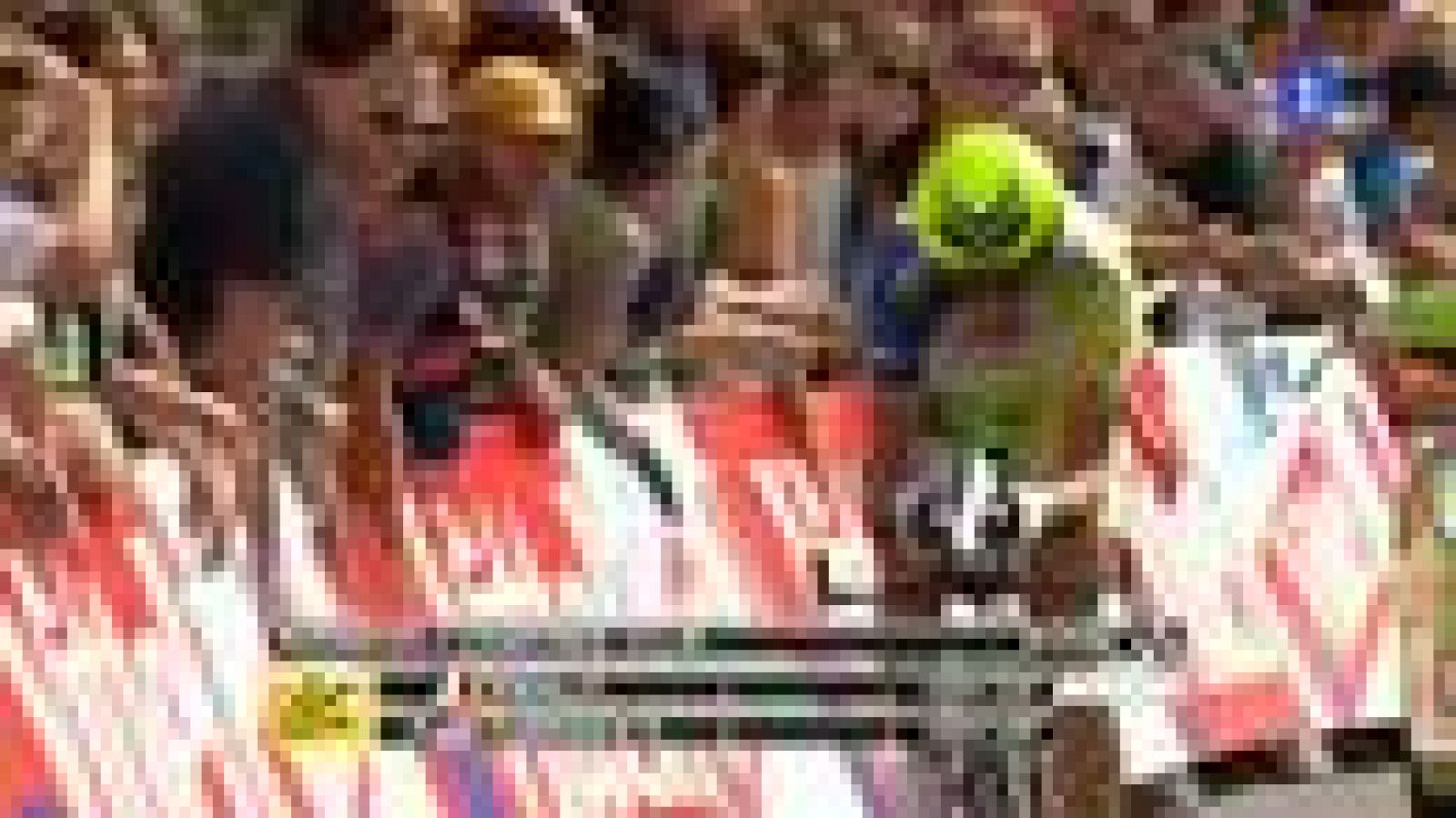 El británico Bradley Wiggins (Sky) ganó la contrarreloj individual correspondiente a la decimonovena etapa del Tour 2012, disputada entre Bonneval y Chartres, de 53,5 kilómetros, y llegará líder a París. Wiggins, con un tiempo de 1h04:13, se impuso e