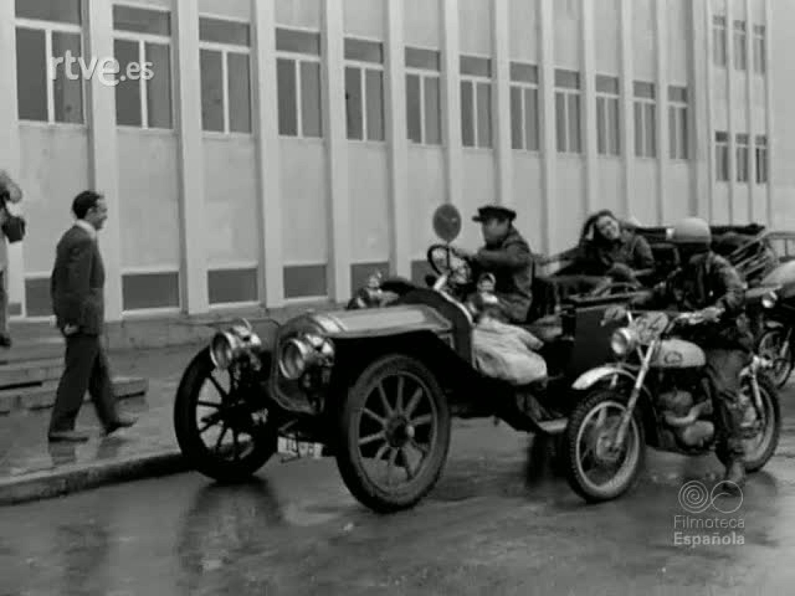 NOT N 1321 B - NO-DO | Ver