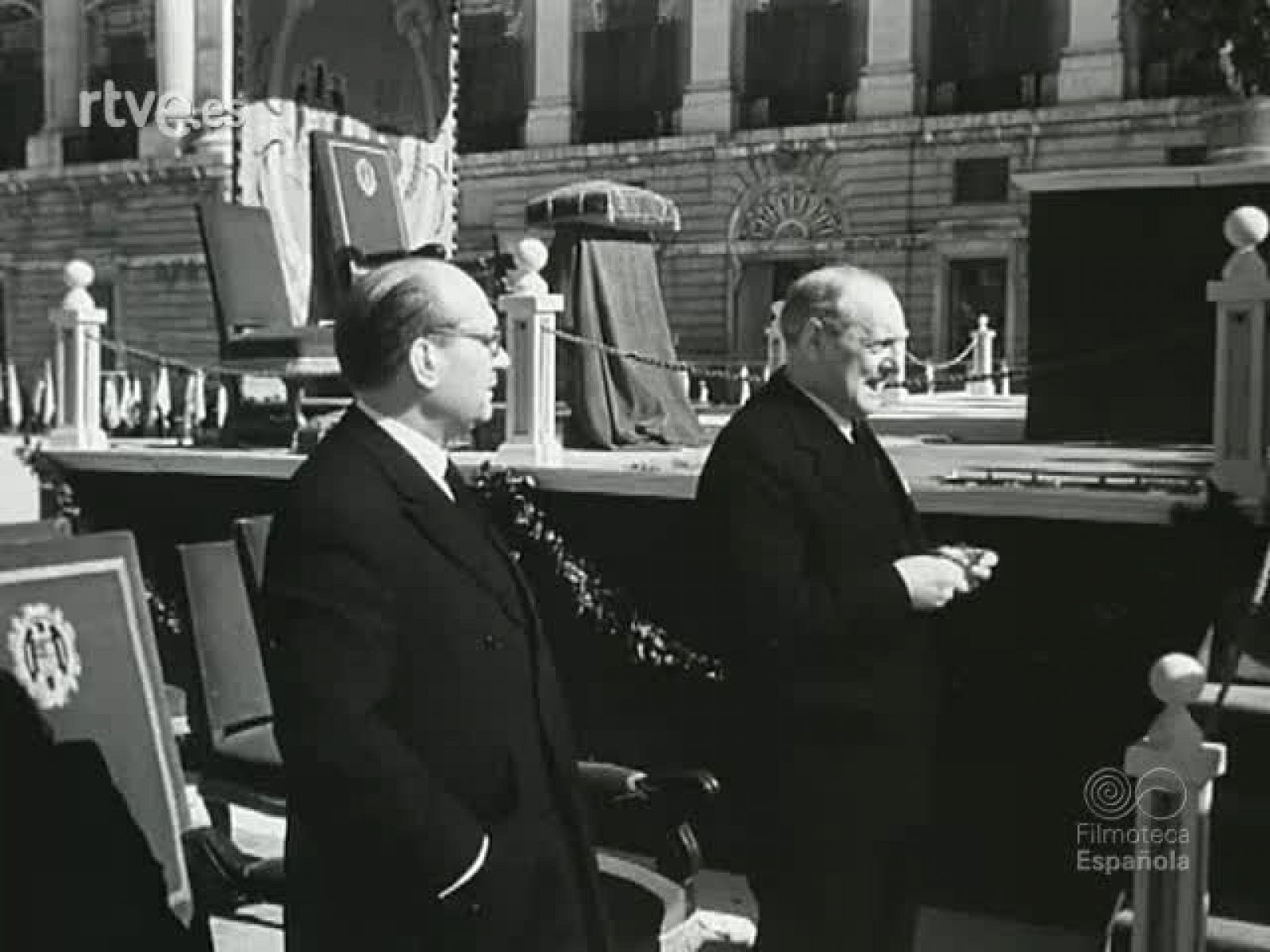 NOT N 444 B - NO-DO | Ver