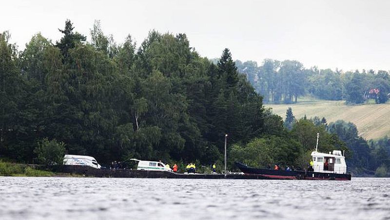 Noruega homenajea a las víctimas de la masacre de Utoya