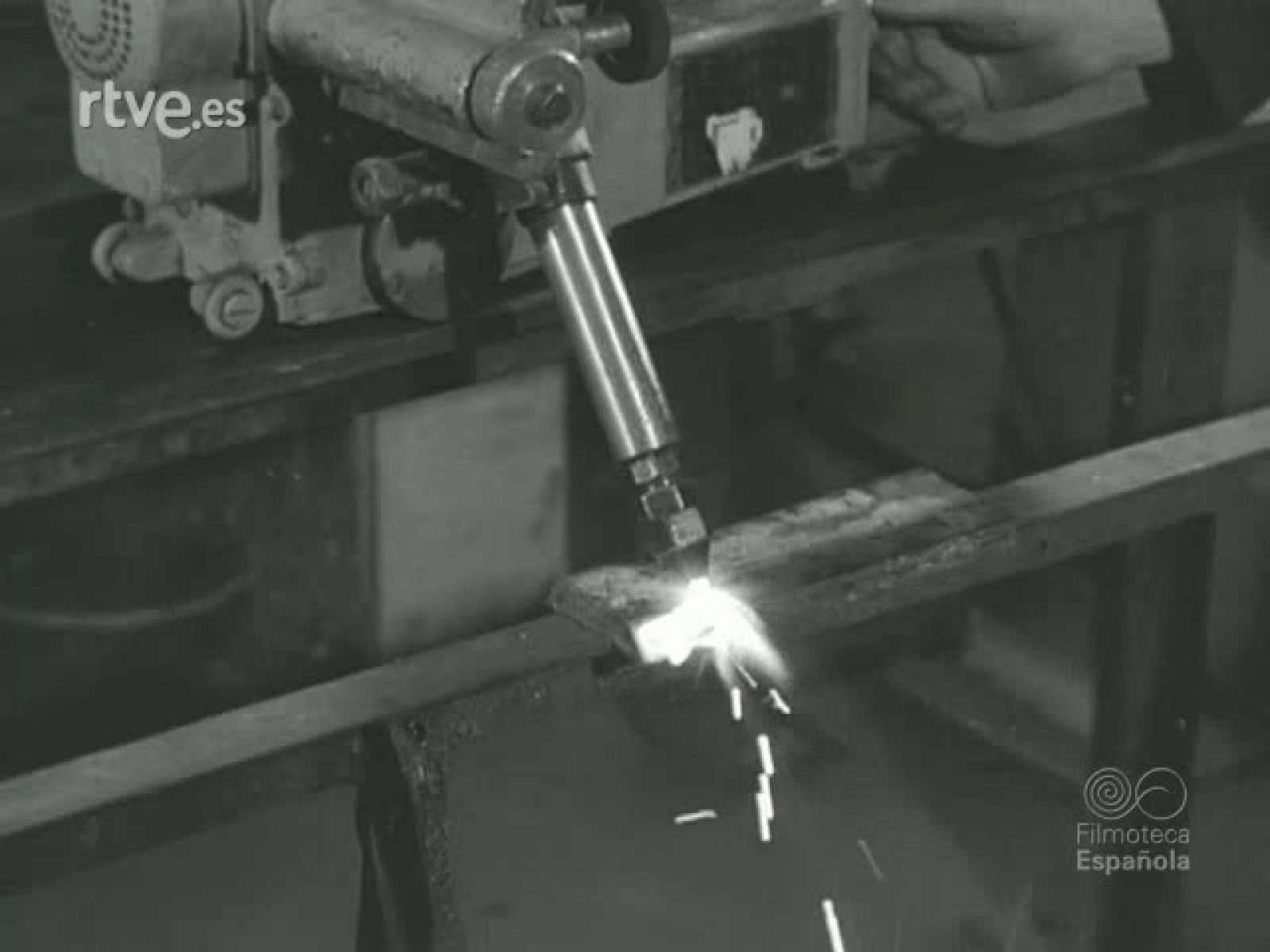 NOT N 413 A - NO-DO | Ver