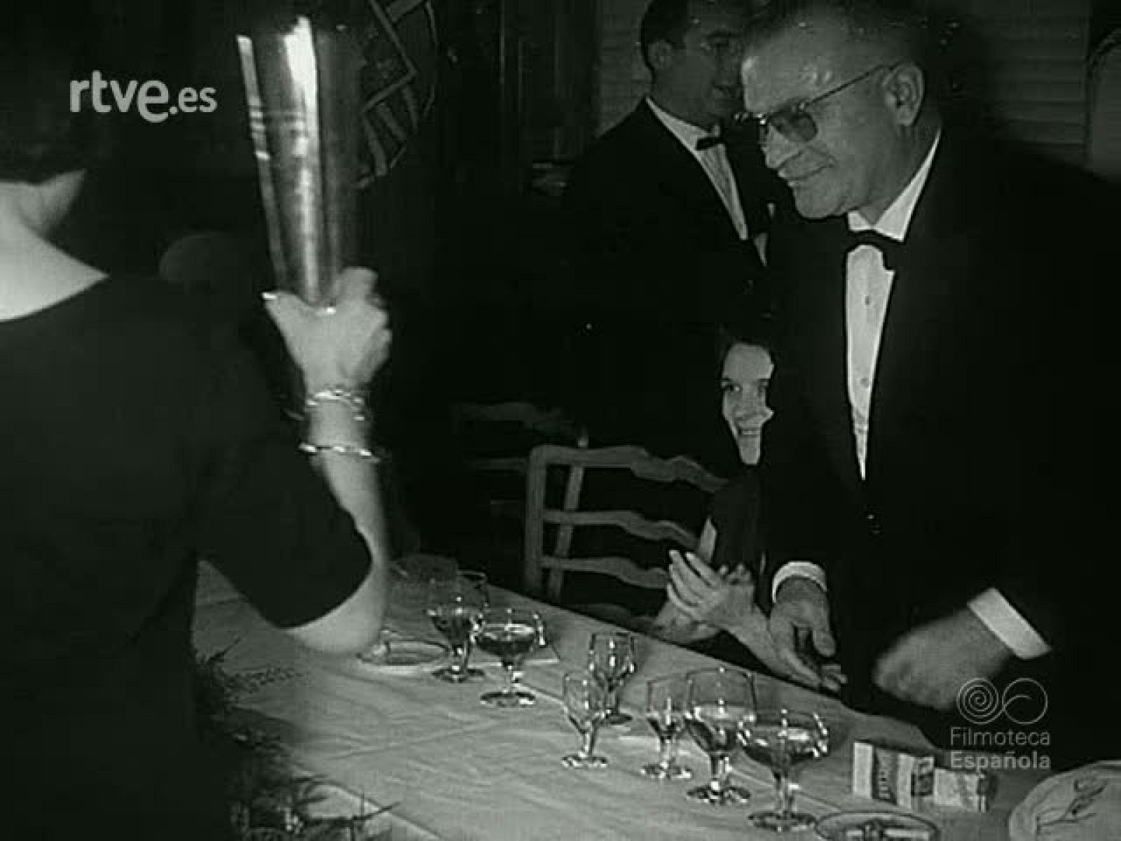 NOT N 996 B - NO-DO | Ver