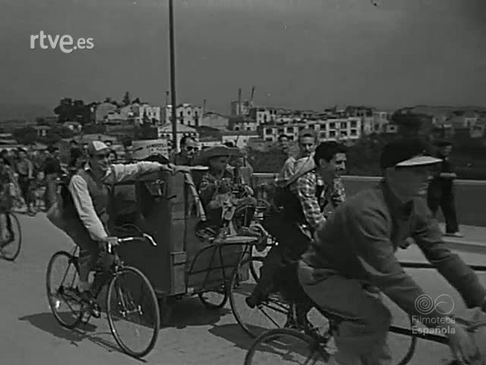 NOT N 439 B - NO-DO | Ver