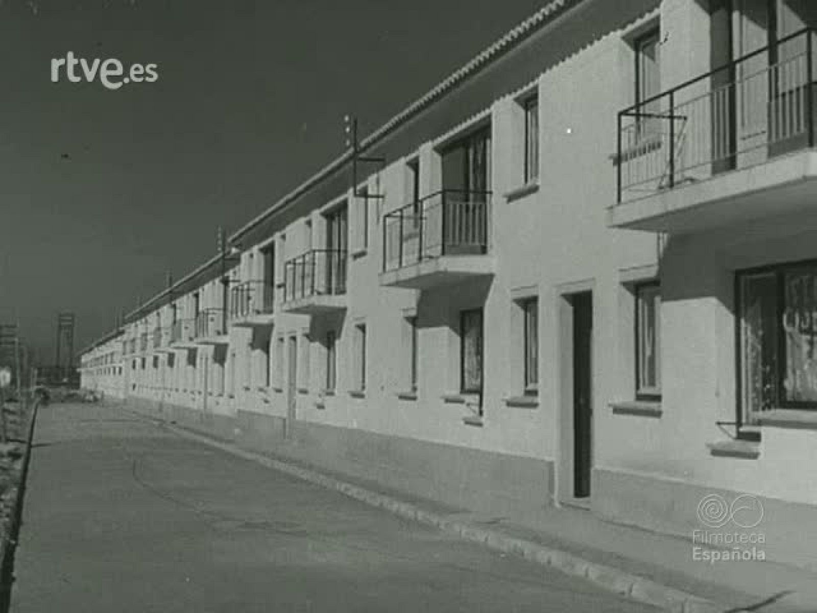 NOT N 946 A - NO-DO | Ver