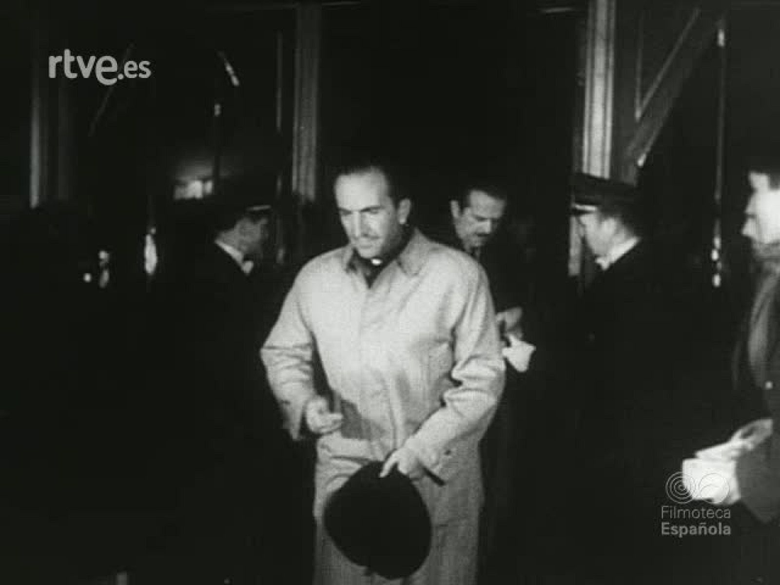 NOT N 98 B - NO-DO | Ver