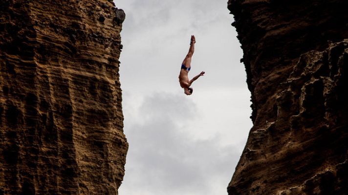 Telediario 1 - Las series mundiales de salto desde un acantilado en el Algarve