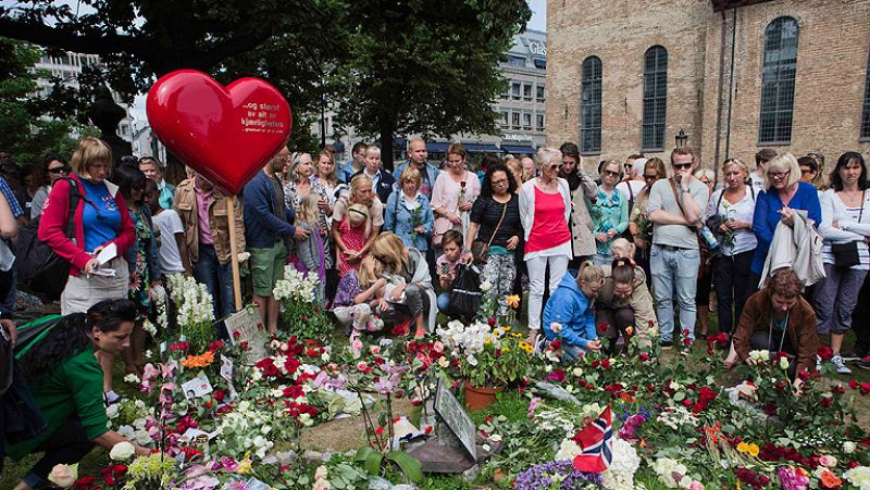 Homenaje a las víctimas del atentado de Utoya