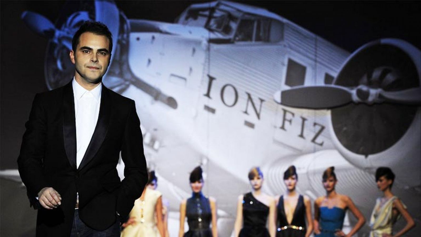Ion FIz, el diseñador vasco, cumple 10 años en la  moda