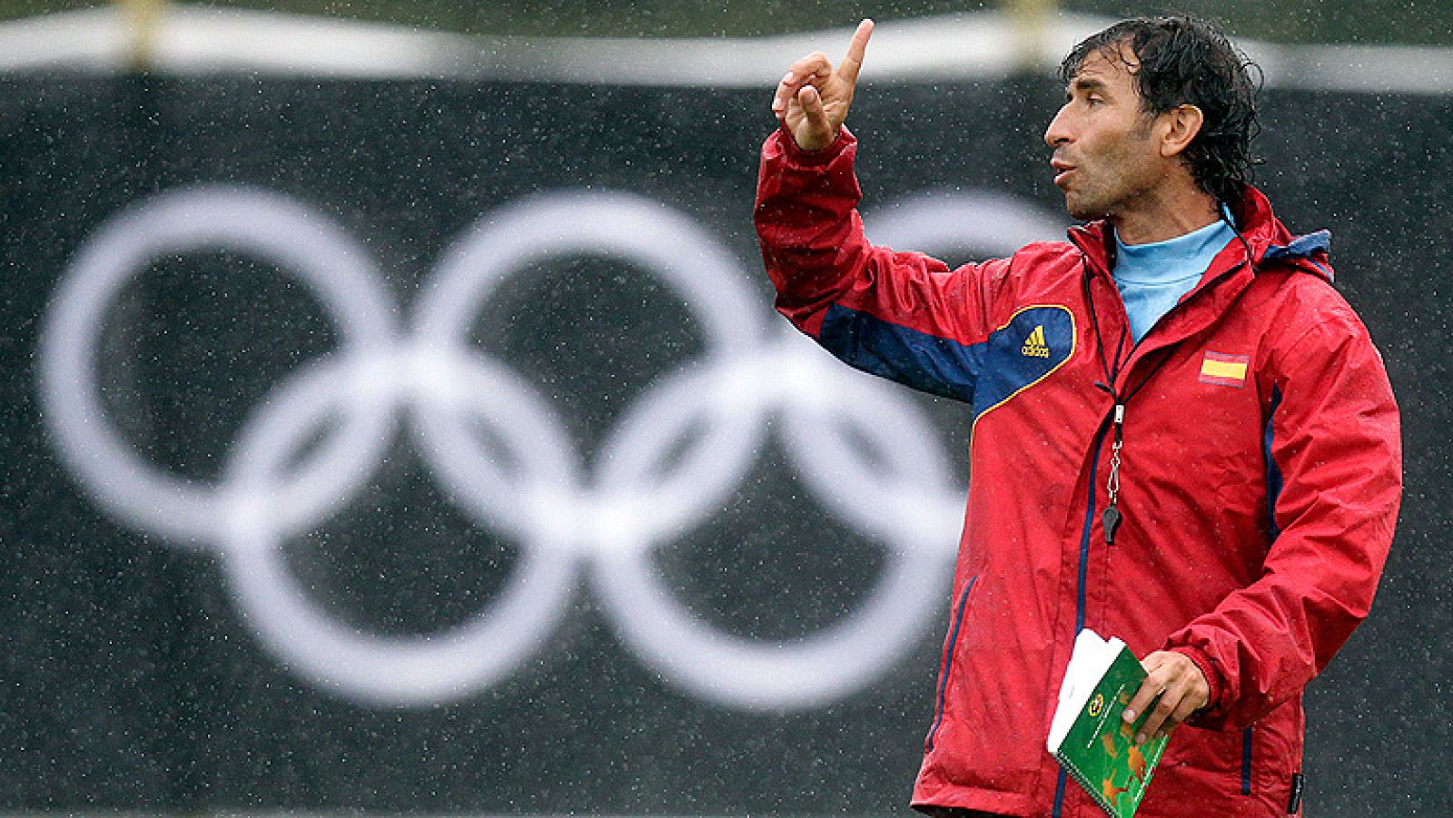 El debut de la expedición olímpica española en Londres 2012 correrá a cargo de la selección de fútbol, que ya está en Glasgow, donde jugará contra Japón el jueves 26.