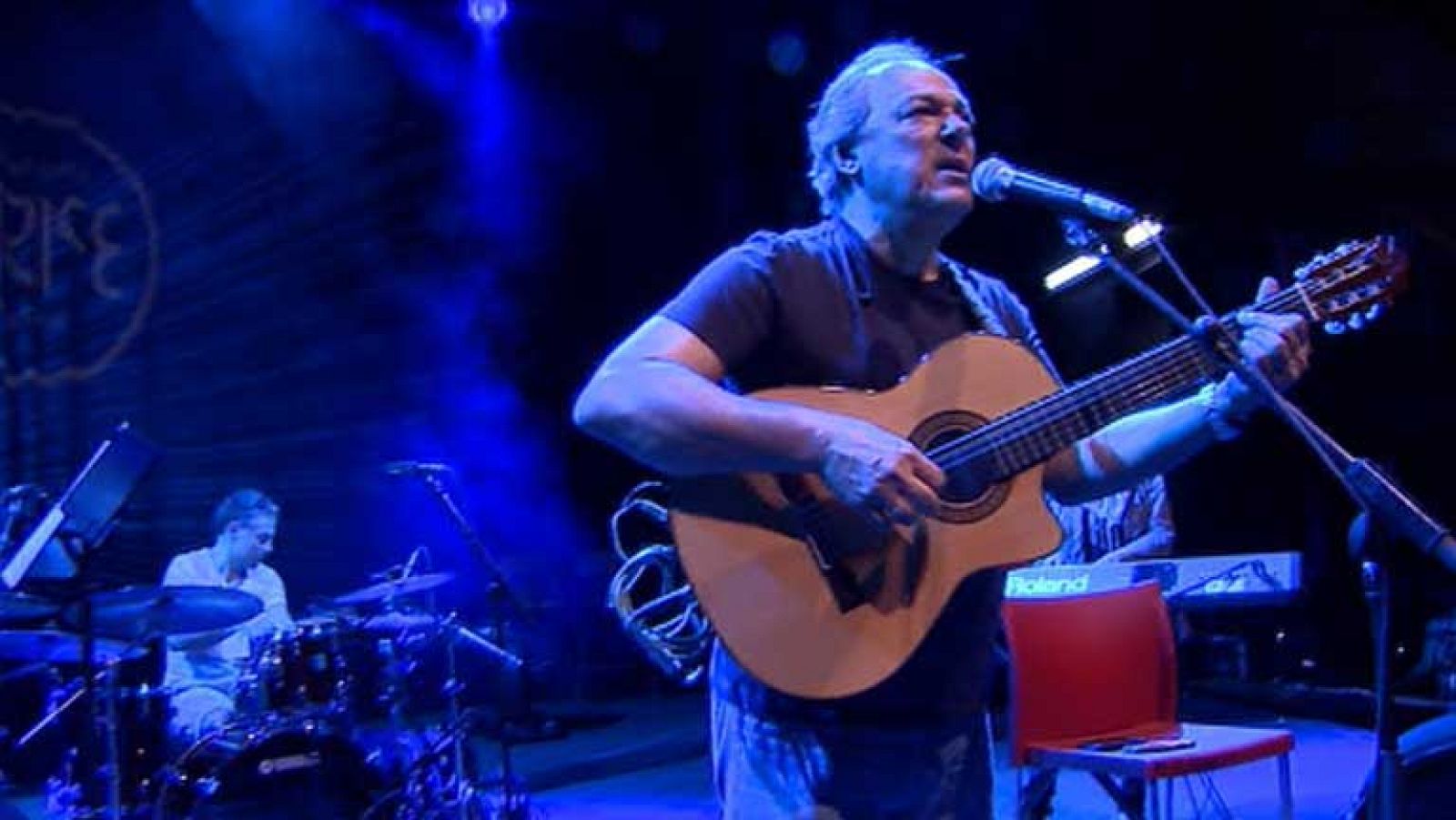 Toquinho actúa en el Circo Price y nos presenta su nuevo disco