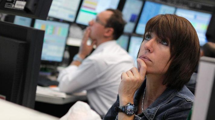 Informativo 24h - La Bolsa cae y la prima sigue disparada tras la subasta