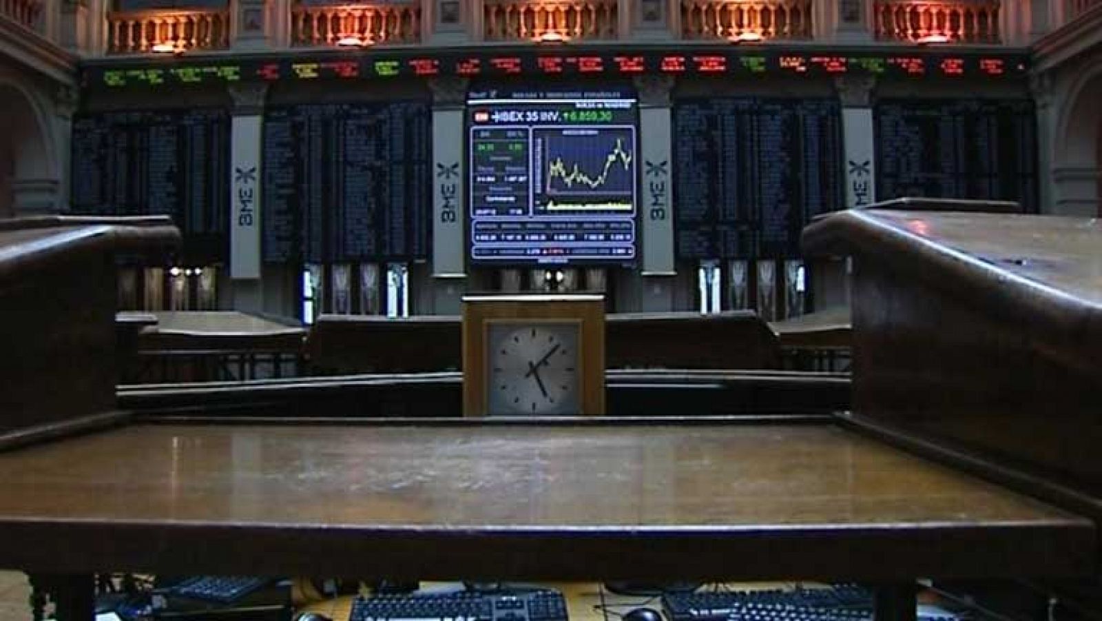 Ni la venta de 1.628 millones de euros en deuda española apacigua la prima de riesgo