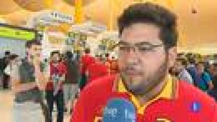 Telediario 1 - Primera expedición ya en Londres