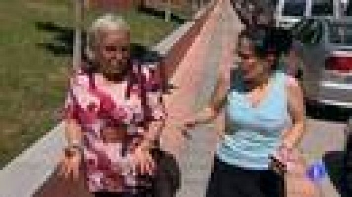 Telediario 1 - El papel de los abuelos en crisis