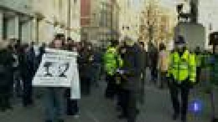 Telediario 1 - Garzón vuelve por Wikileaks