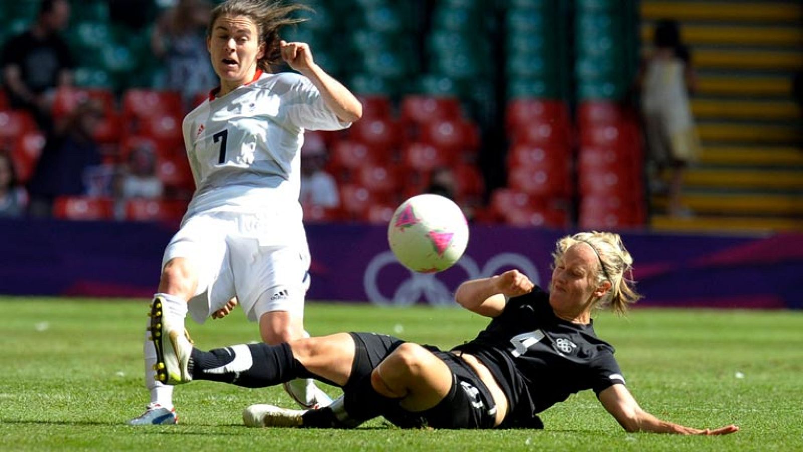 Gran Bretaña, EEUU y Japón arrancan el fútbol femenino en Londres ganando