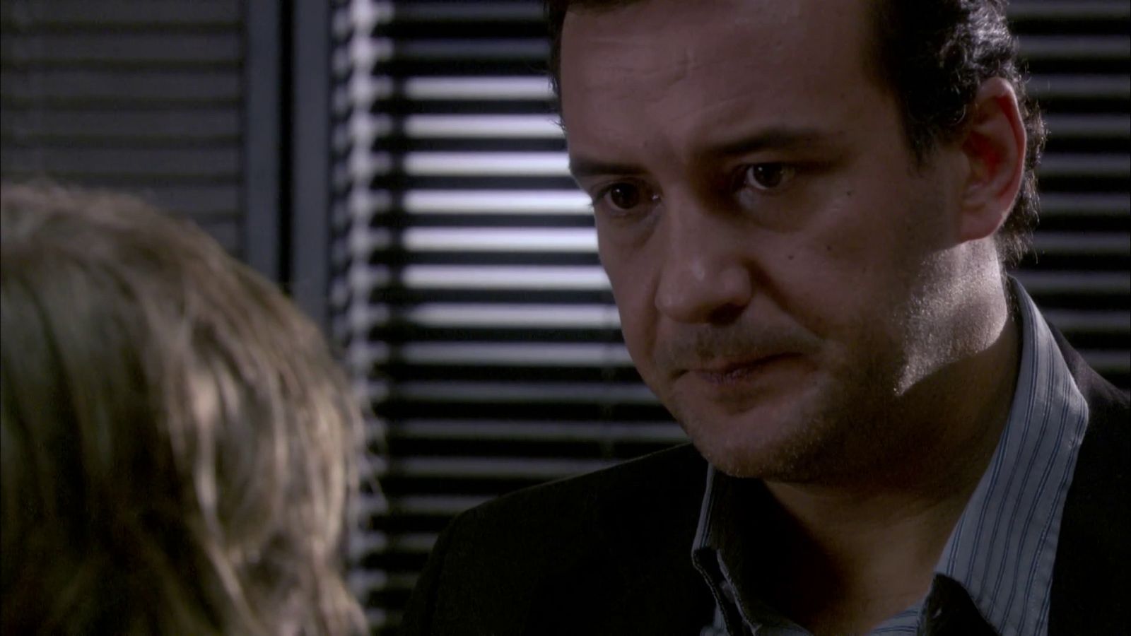 Guante blanco - Episodio 3: La reliquia - Ver ahora