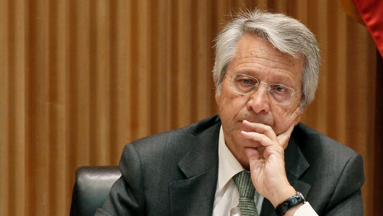 El ex copresidente de Novacaixagalicia elude hablar de las preferentes | Ver