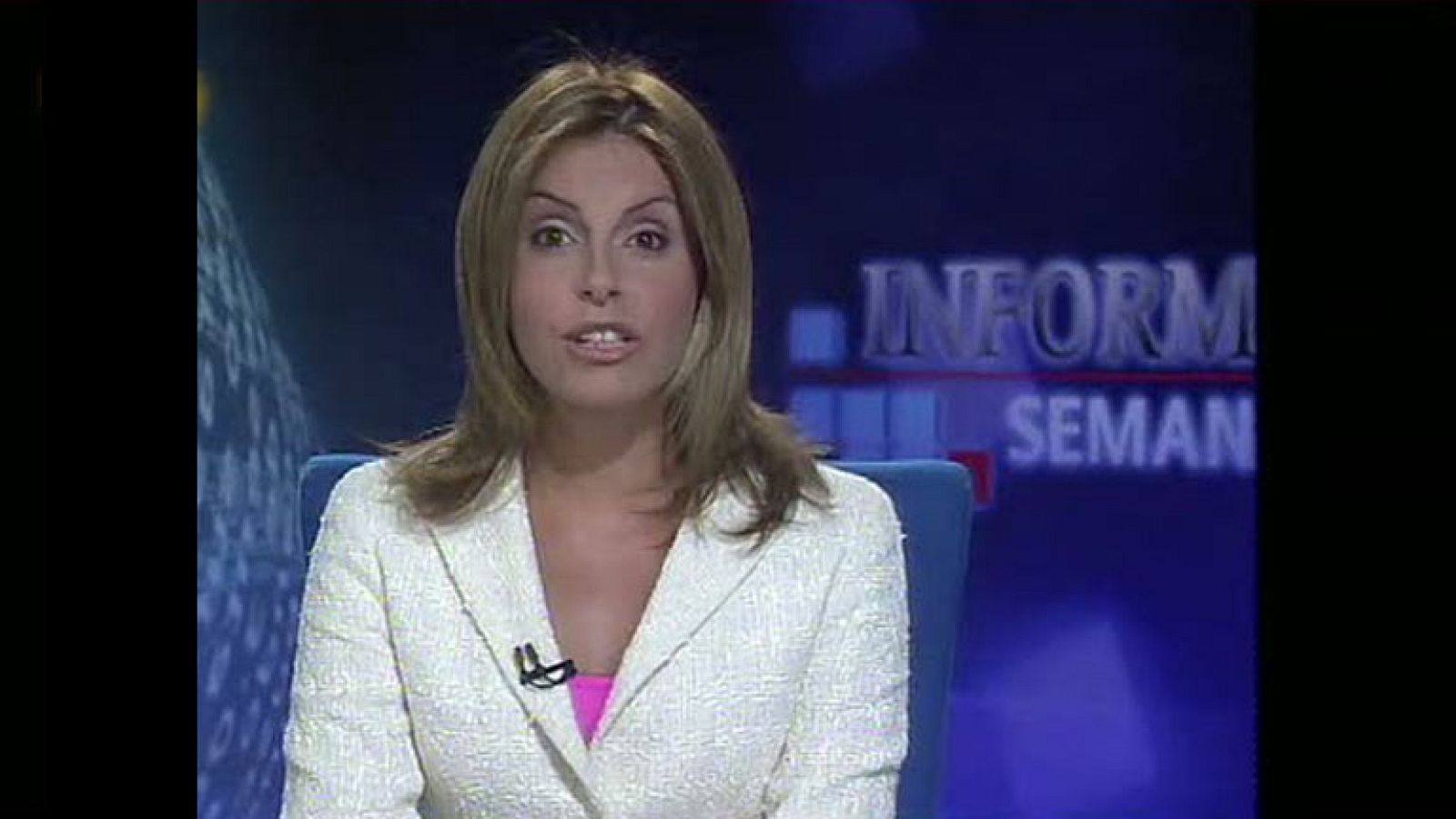 Pilar García Muñiz presentadora de Informe Semanal en 2004