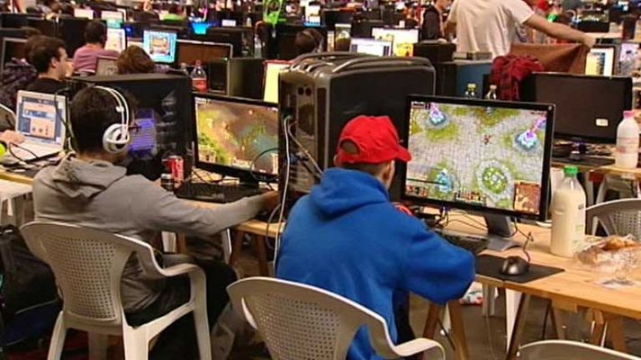 Telediario 1 - Fiesta informática