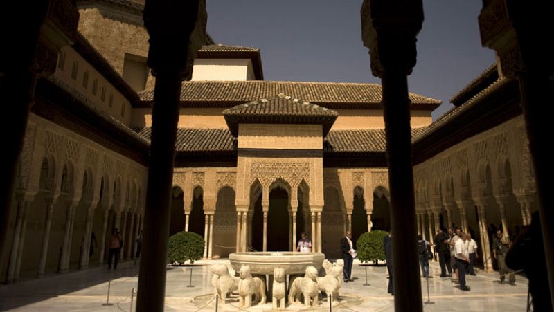 El patio de los Leones de la Alhambra restaurado tras 10 años