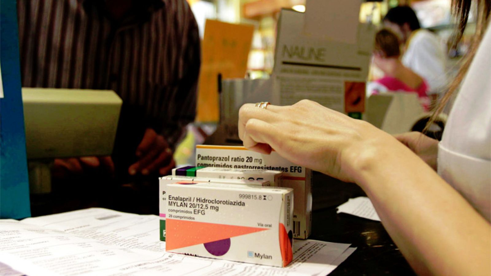 Los medicamentos elevan la inflación hasta el 2,2% - Informativo 24h | Ver