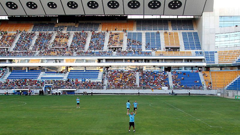 Las radios comerciales acatan la medida de la CMT  y confían en que ponga fin al conflicto con la Liga