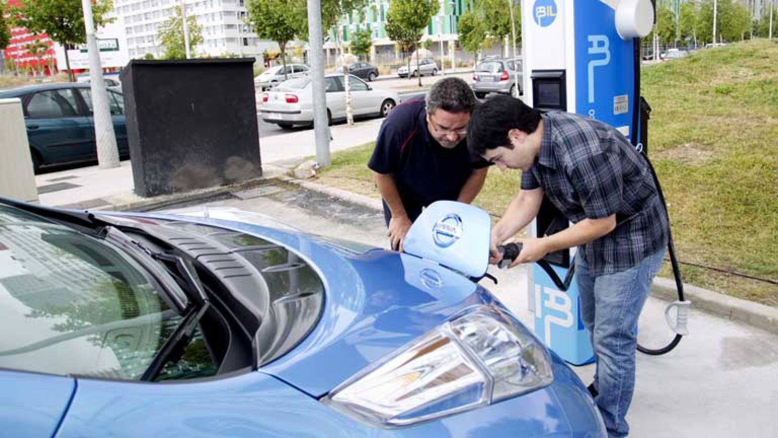 Hora punta en las estaciones se servicio
